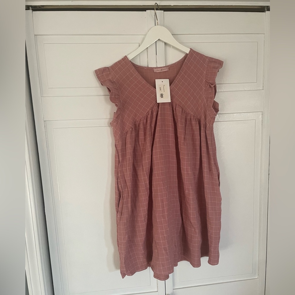 NWT blush babydoll dress, very cute, I just didn’t like the way it fit on me